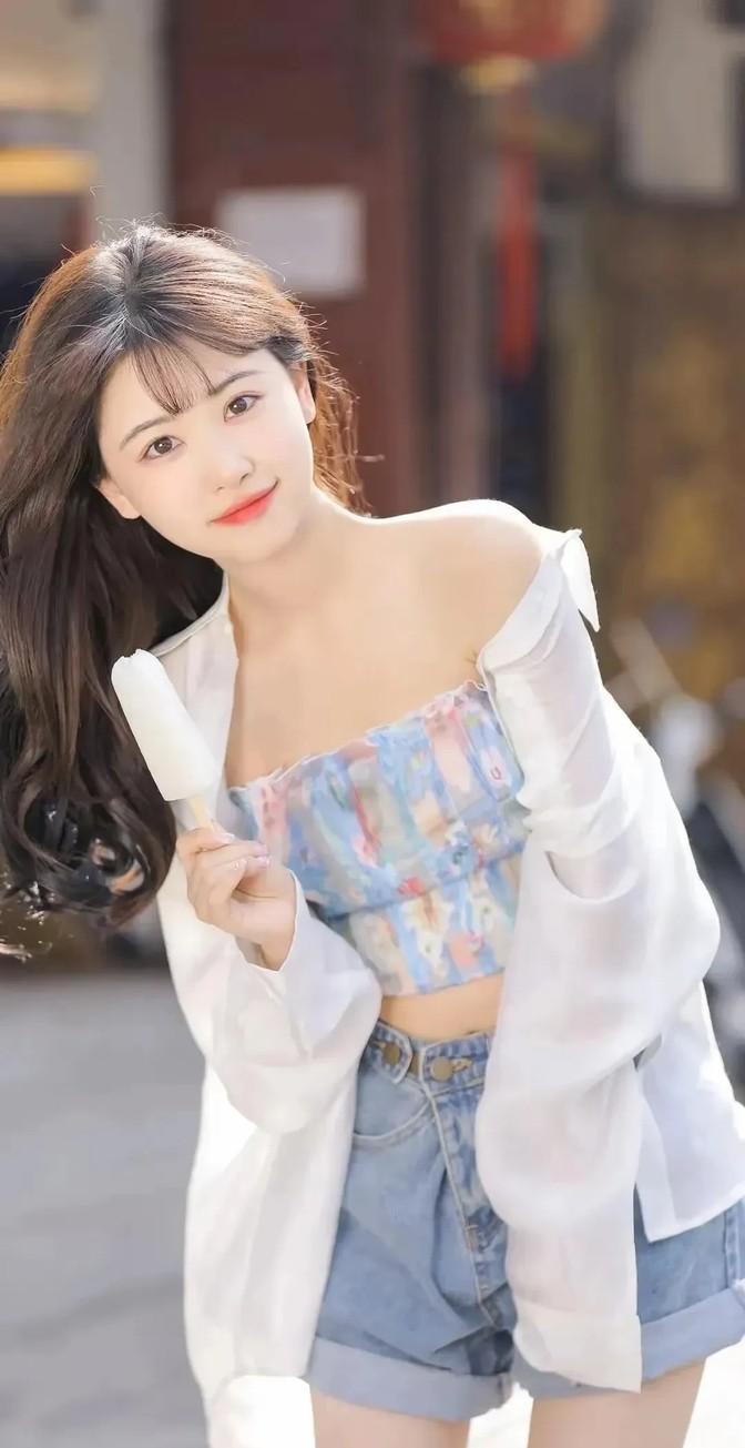 牢牢记住“人性潜规则”：1、但凡让你感觉很累的关系，直接结
第一、但凡让你感觉很