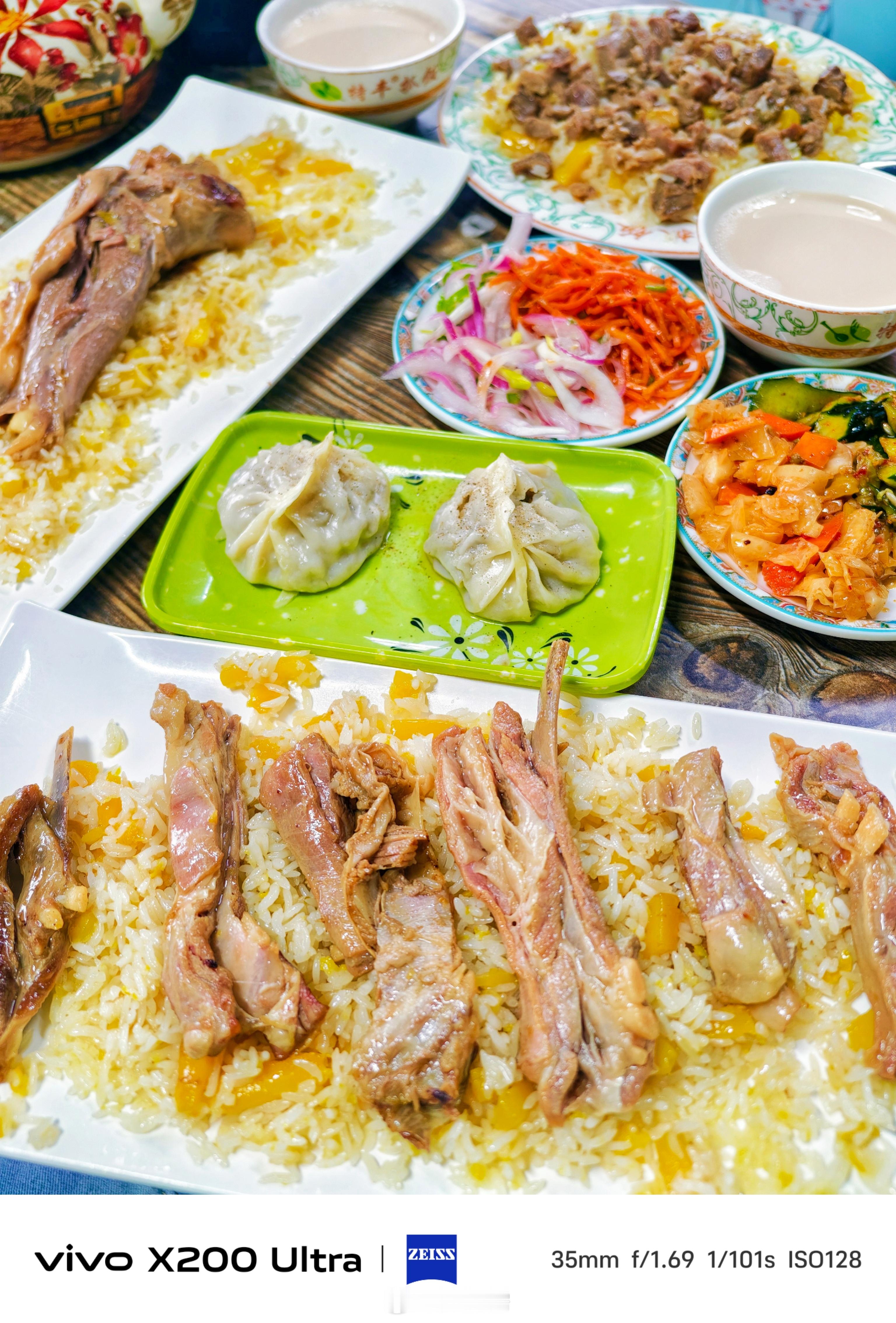 撒人吃撒饭今天我吃的是——抓饭vivo逛吃逛吃卢小卢篮球世界