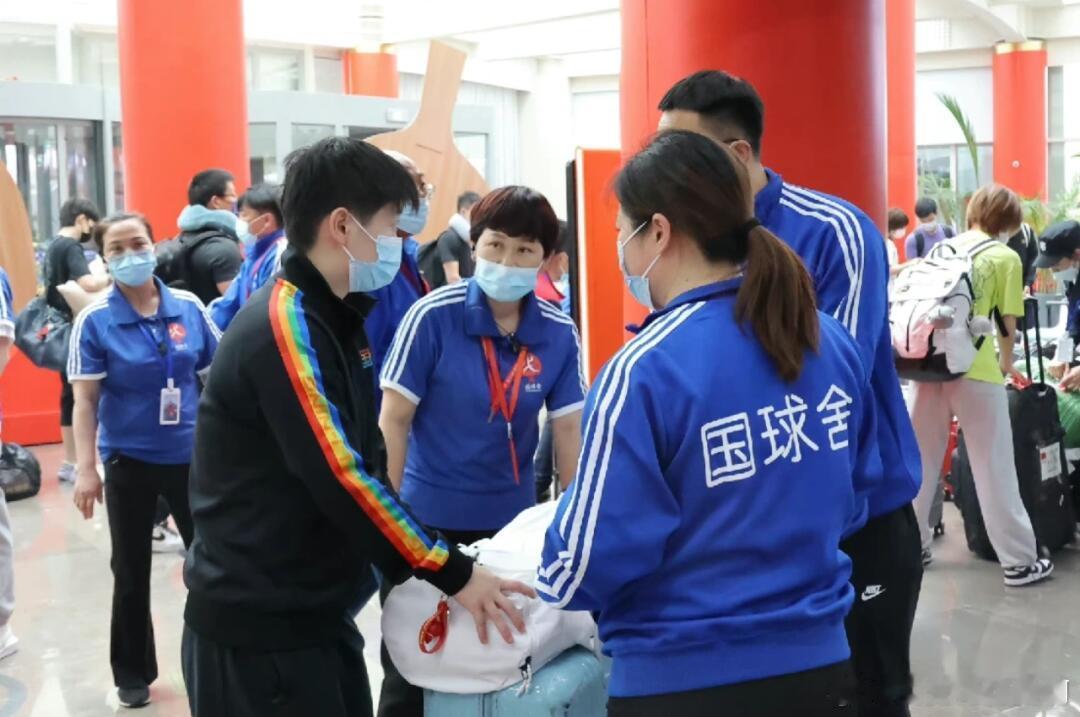 能一眼找到头哥吗 王楚钦 孙颖莎 