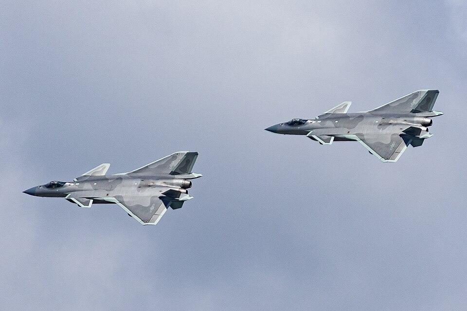 美空军认为，中国空军隐身技术发展太快，都是因为把美国空军想得太强了！
 
最近美