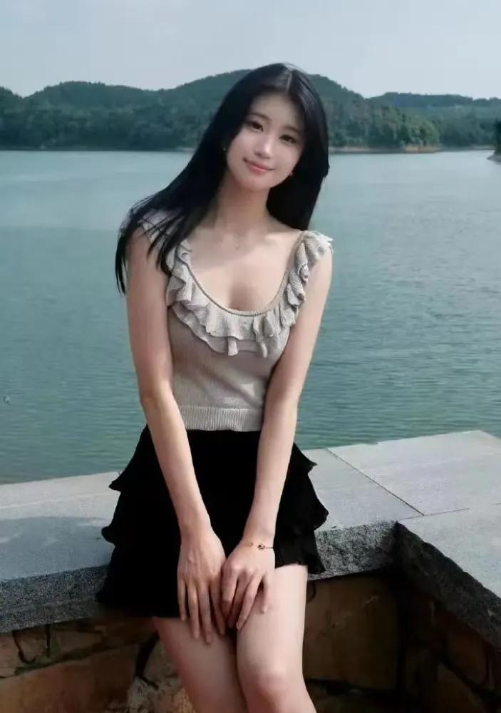 现在找个对象真是不易。我这心啊，都操碎了。女儿还单着，从今年2月开始，我托人介绍