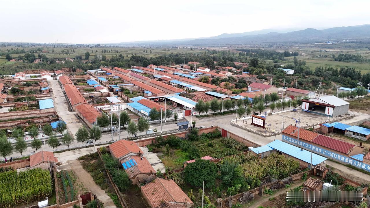 每一个三省交界的地方总让我神往，因为这里是三个省份、三种文化的碰撞融合处，一定有