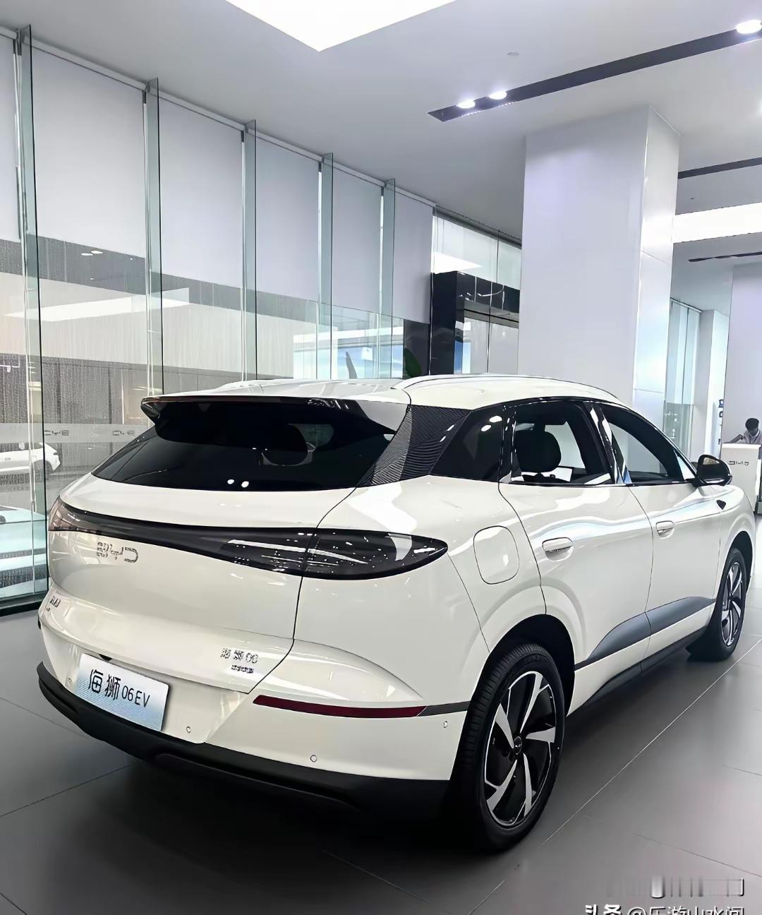 为什么比亚迪20万的车就敢卖15万？

比如海狮06 EV就是个典型。

你去看