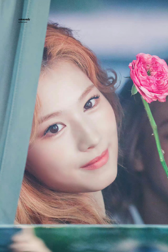 Sana🌸生如夏花，生动从此有了具象化明艳大气，美得让人窒息，被sana美到就