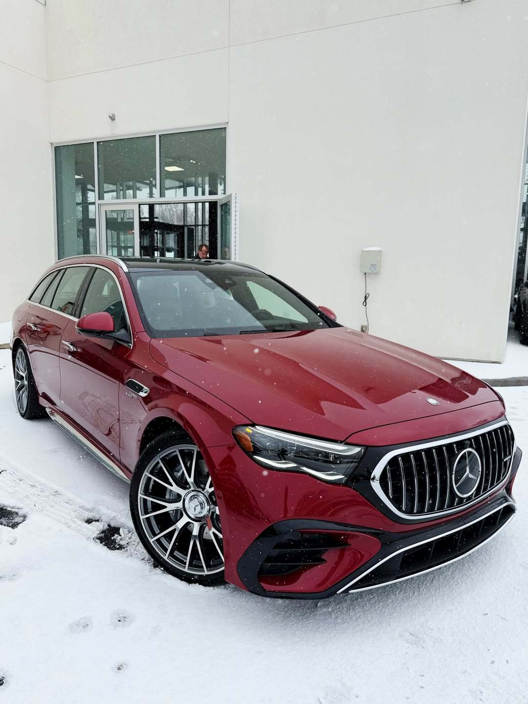 AMG E53瓦罐，这个造型和配色是真好看啊