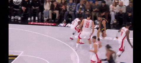 惜败！库里关键时刻失误加受伤，勇士不敌火箭
今天勇士在主场迎战火箭，最终以100