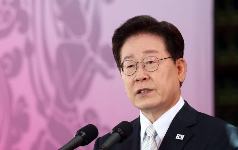 山西煤矿事件，韩国总统李在明5月24日发出了一条特殊的中韩双语慰问帖。全文很短，