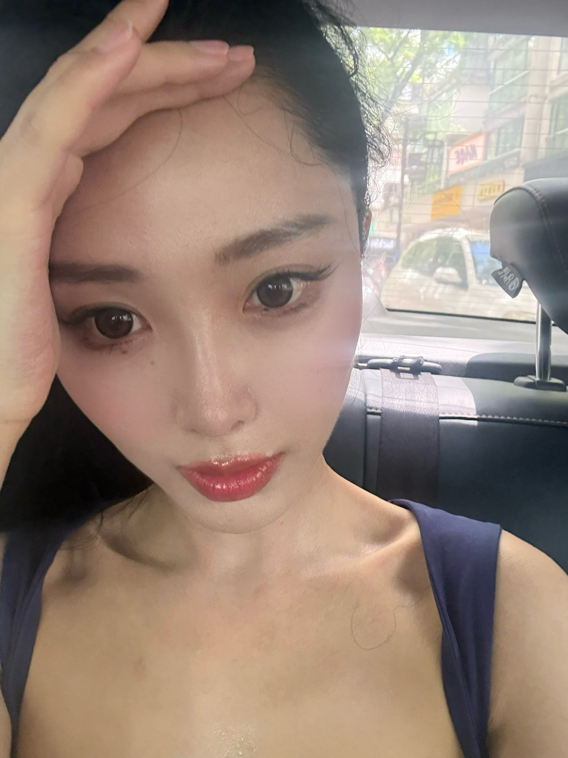刚上完跳舞课 阳光给眼底注亮 汗水给脸上高光！ 