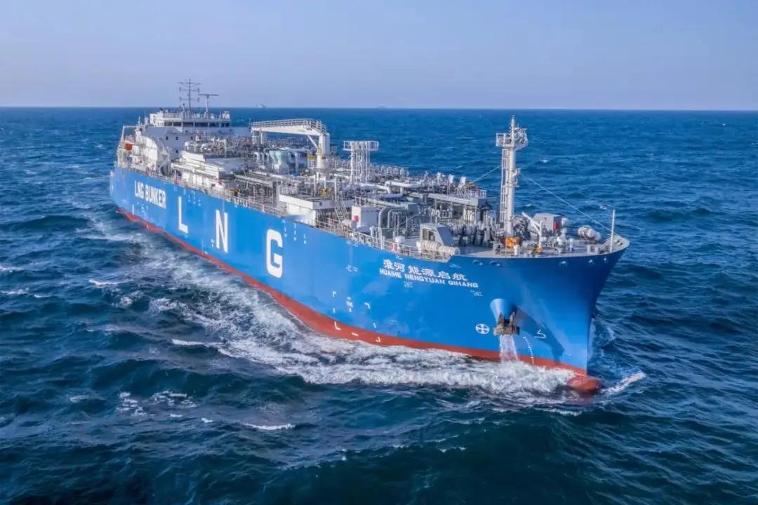 伊朗被美以轰炸40天，确实太惨了，没有赔偿肯定不行。但想要美国拿钱出来赔偿，那也