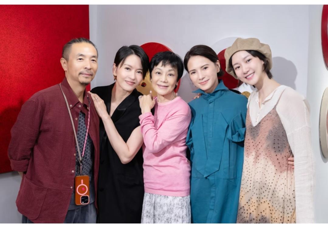 这些都好面熟，但只记得梁咏琪的名字。