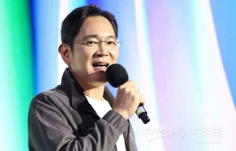 【“在镕哥笑麻了！”持股逼近40万亿韩元，韩国富豪榜要改写？】海外新鲜事热点现场