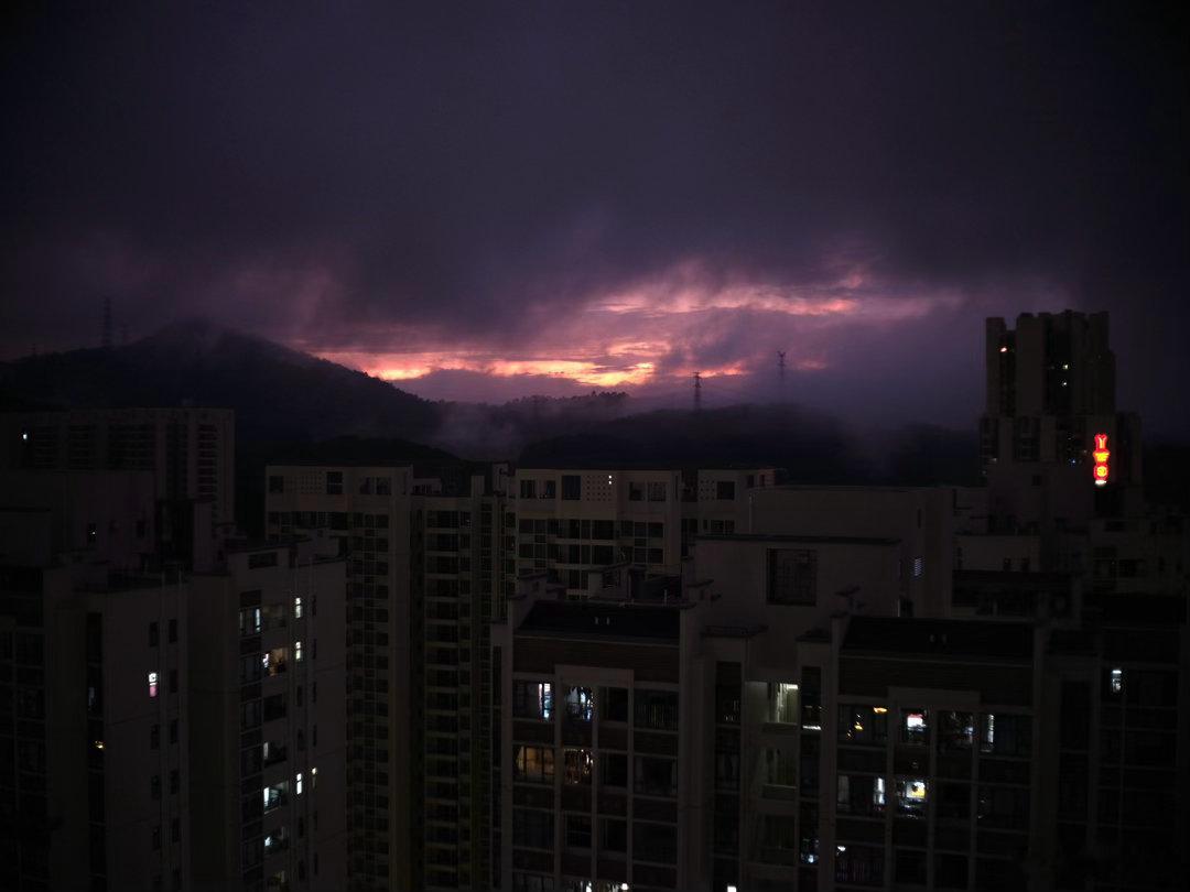再来一组绝美的广州火烧云，拍摄于广州黄埔水西 富士GFX50S 潘太康50 1.