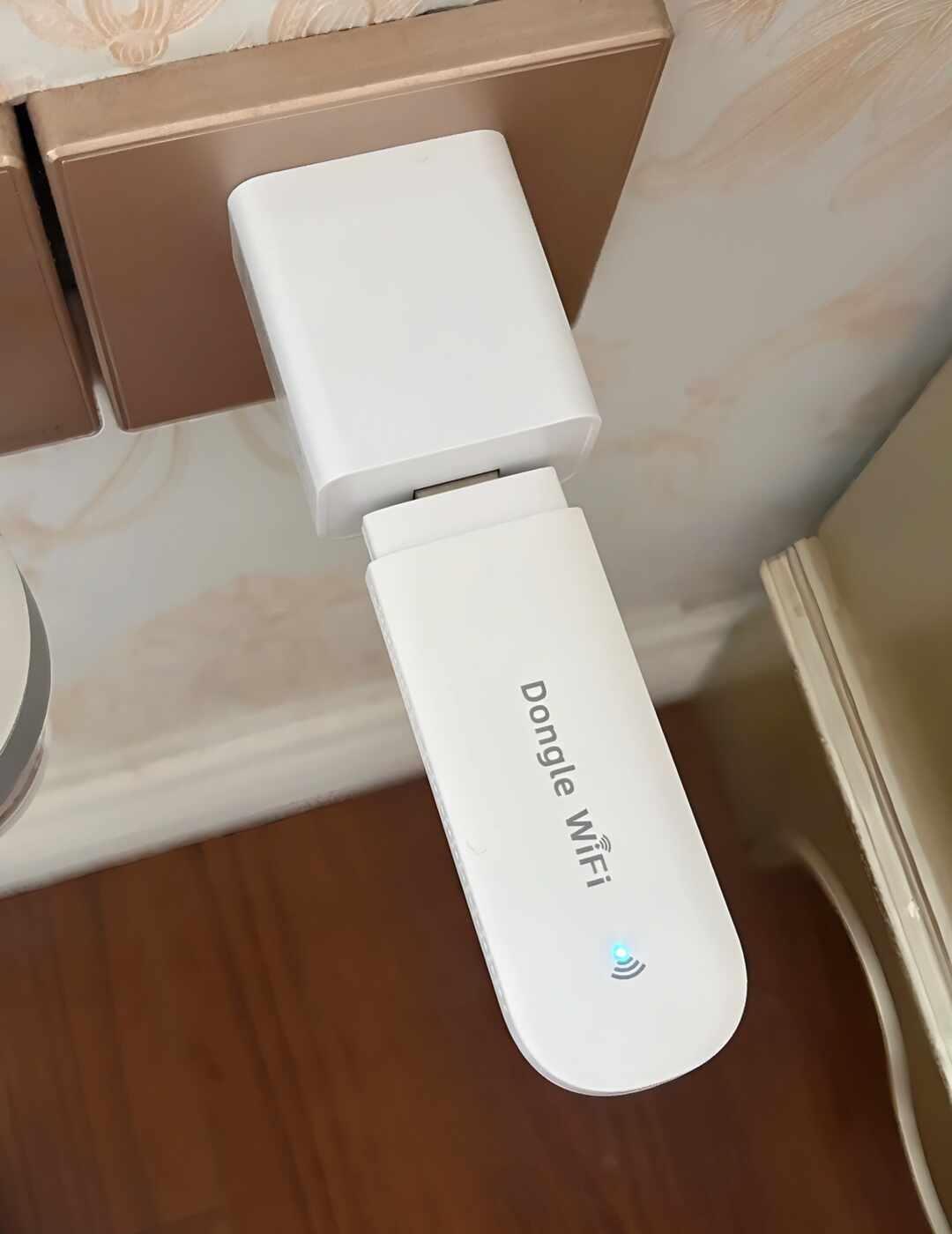 分享一下我用了12个月的随身WiFi。。
声明：创造不易，就求求那些打广告的不要