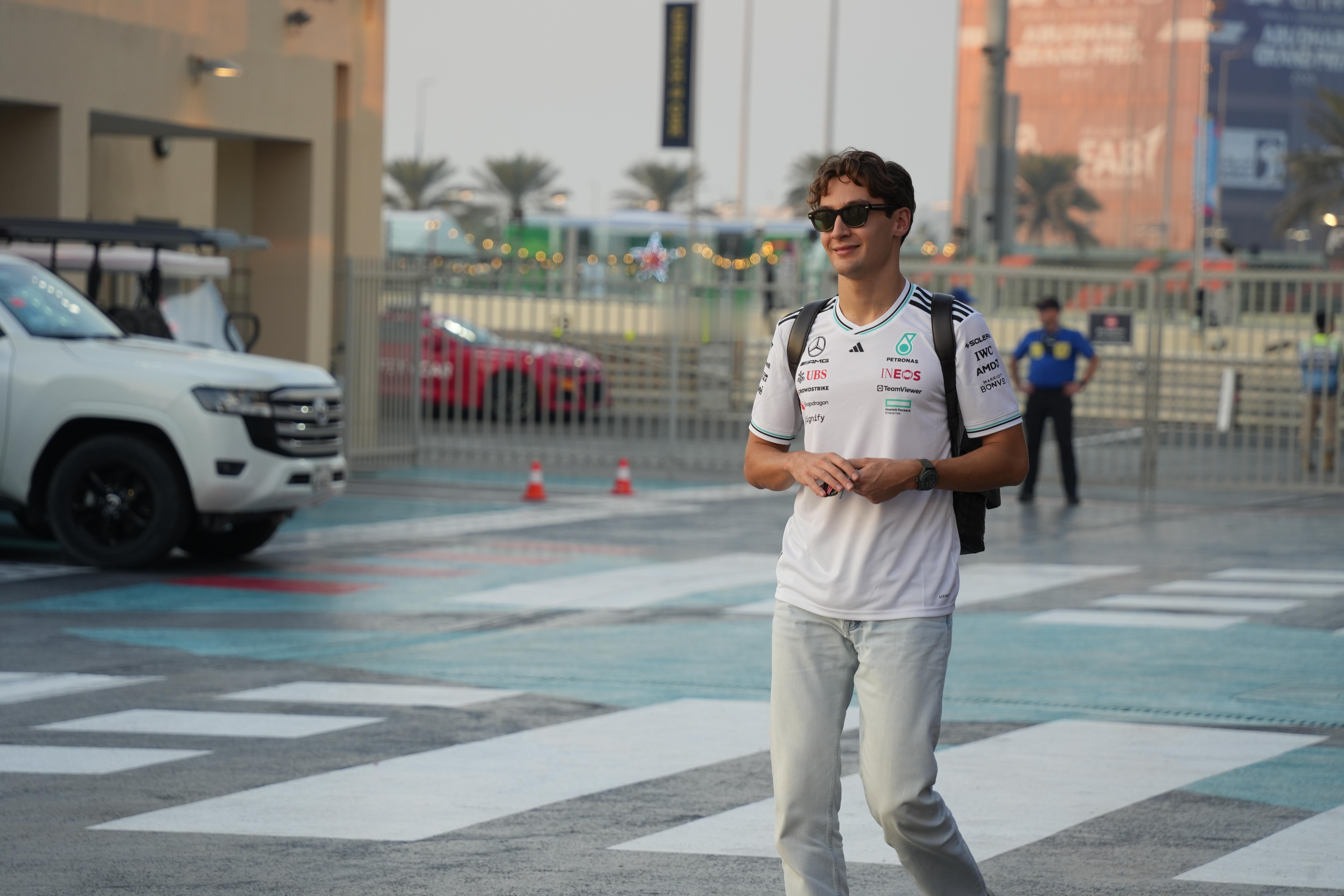 拍到乔治下班📸F12025F1阿布扎比大奖赛