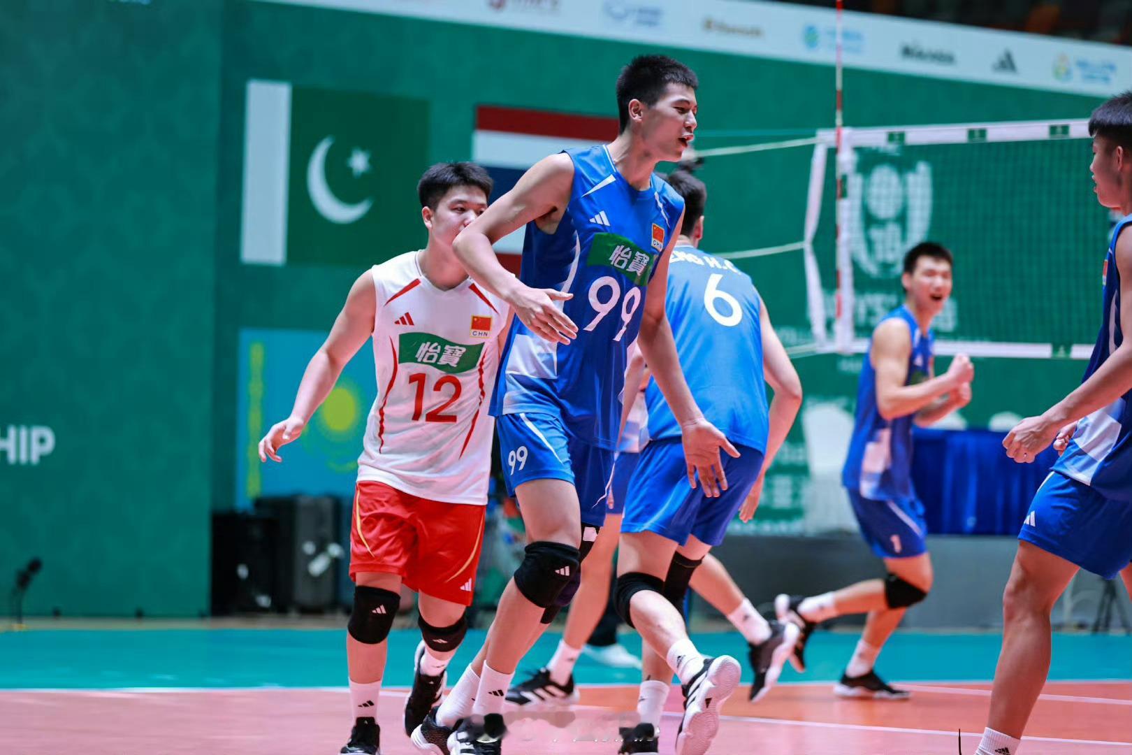 U18男排亚锦赛小组赛第三场，中国U18男排被中国台北U18让二追三大逆转，第三