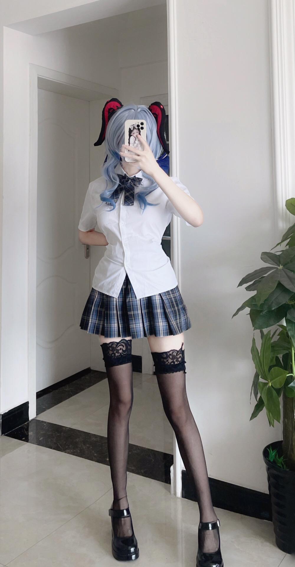 穿jk的王小美