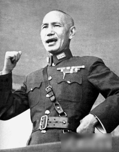 蒋介石一辈子也做过三件坏事...每一件都改变近代中国走向，直到现在还有不少人争论