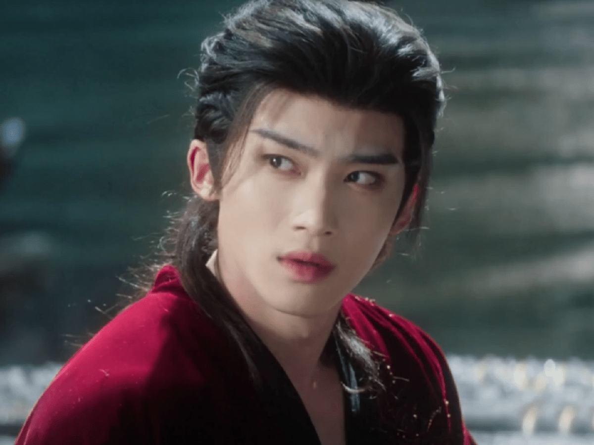 闫桉月鳞绮纪老年妆从青年源无获到老年源无祸，闫桉用一个眼神就演完了一生，多来几集