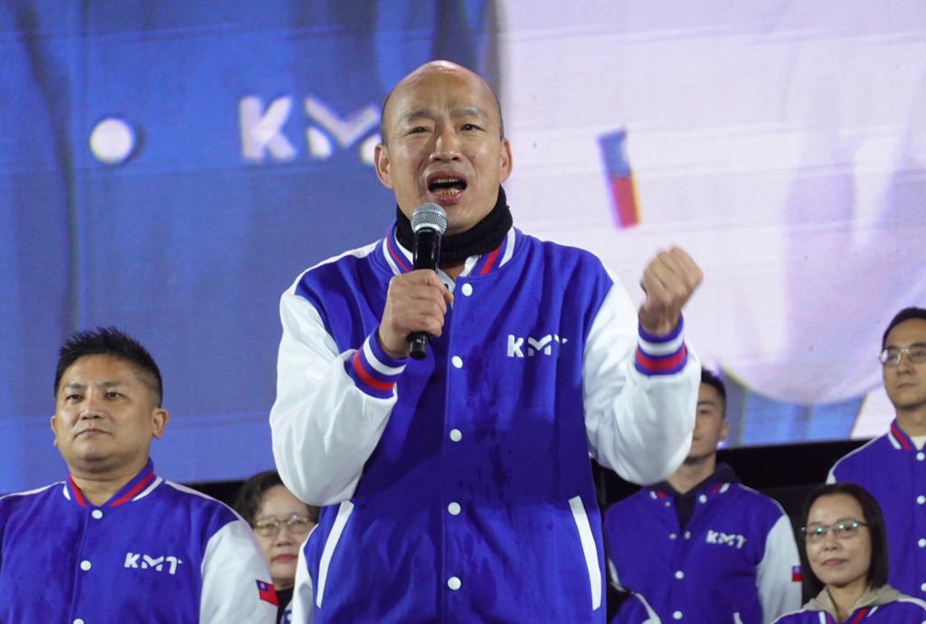 柯文哲高雄吃韩国瑜豆腐，韩在台北一招破解。

民众党候选人柯文哲昨晚出席“挺韩大