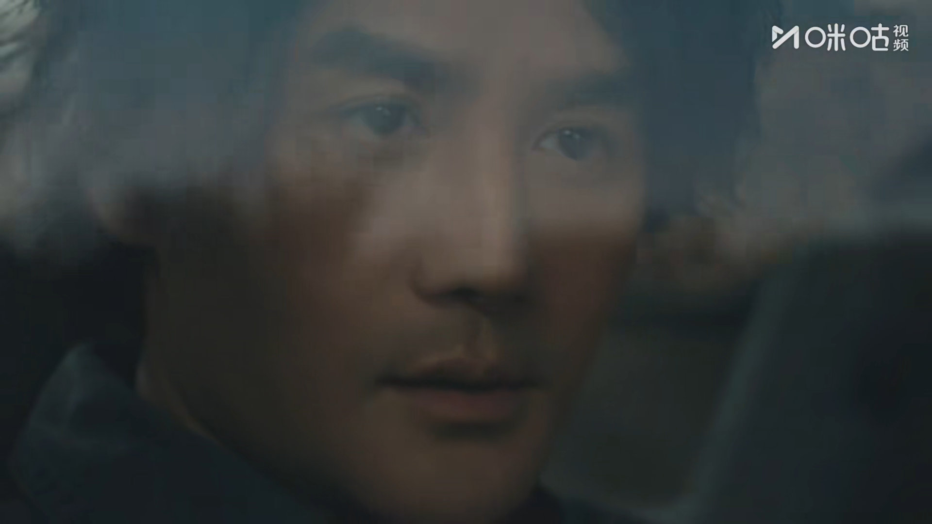 王凯角色反差感好强 王凯演什么像什么演员最好的状态，就是让观众只看见角色，忘记演