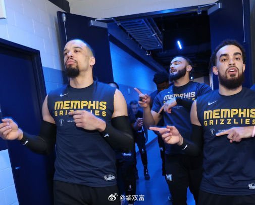 ESPN做了一篇布鲁克斯的深度，称灰熊没有在自由球员市场再次招募他的原因是，担心