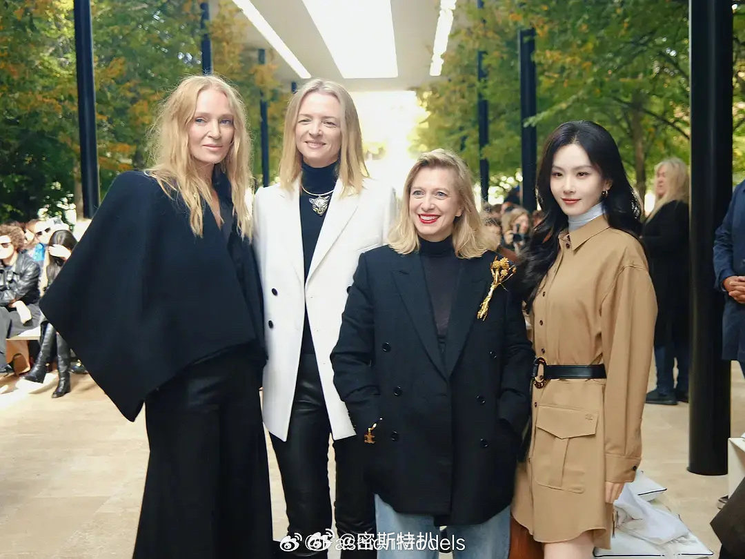 刘诗诗和LVMH集团大公主，还有著名演员乌玛瑟曼、CELINE的CEO合照，中国