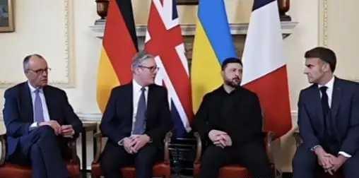 英法德乌4国召开紧急峰会，欧洲3强联手乌克兰向美俄亮出底线！


2025年12