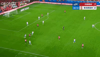 带伤替补出阵，上演帽子戏法，帮蓉城稳坐头把交椅，费利佩，真牛逼。

值得一提的是