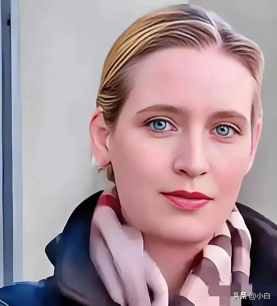 德国选择党联合主席魏德尔算得上是如今欧洲政坛为数不多的明白人，而且还是一位女政治