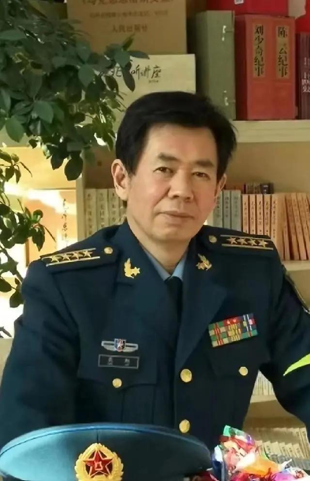 军事专家戴旭曾经提了一个观点，他说中国人从晚清到现在，总改不了一个毛病，只要涉及