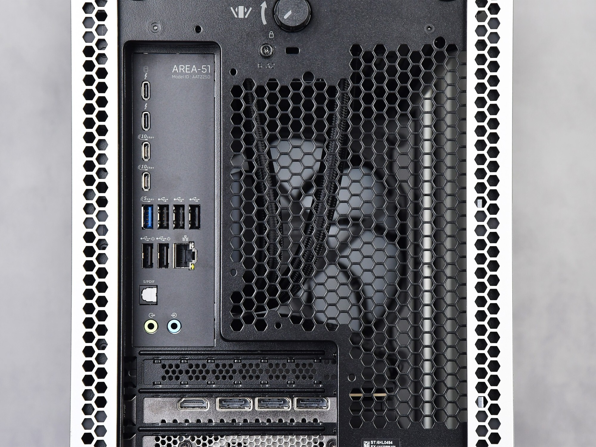 经典系列重启延续极致体验 外星人Area-51搭配AW2725D玩游戏是怎