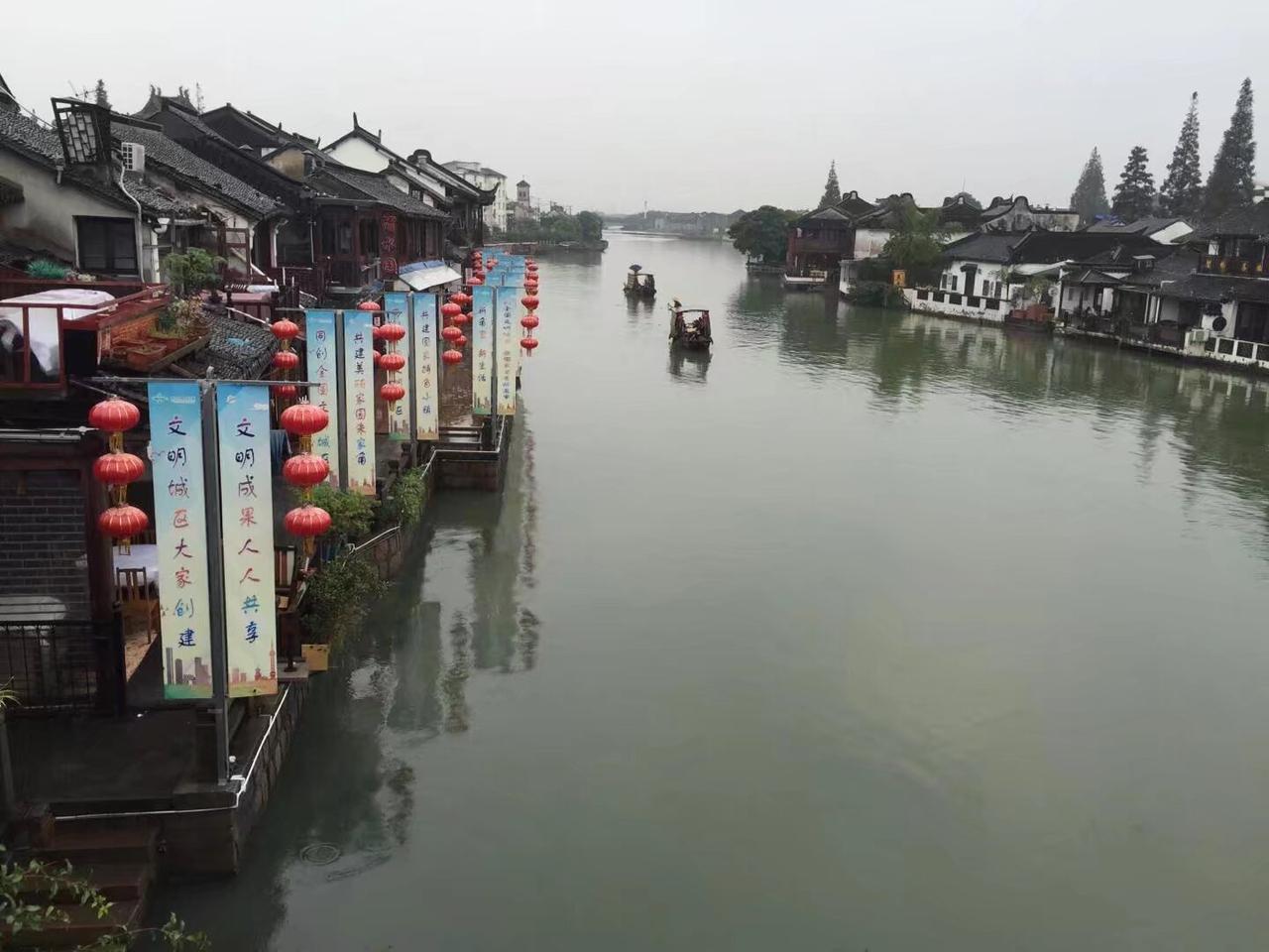 侯人解梦17：梦死去的人向你要钱——你要生病。（提醒：烧堆纸钱就可以消灾）
睡梦