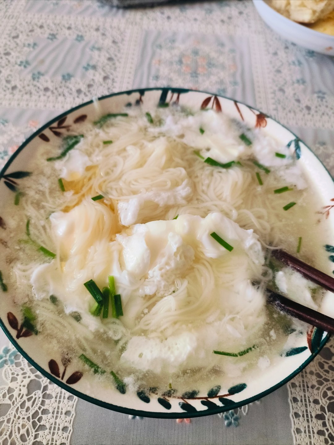 简简单单吃一口早餐，继续去输液上班了！ 