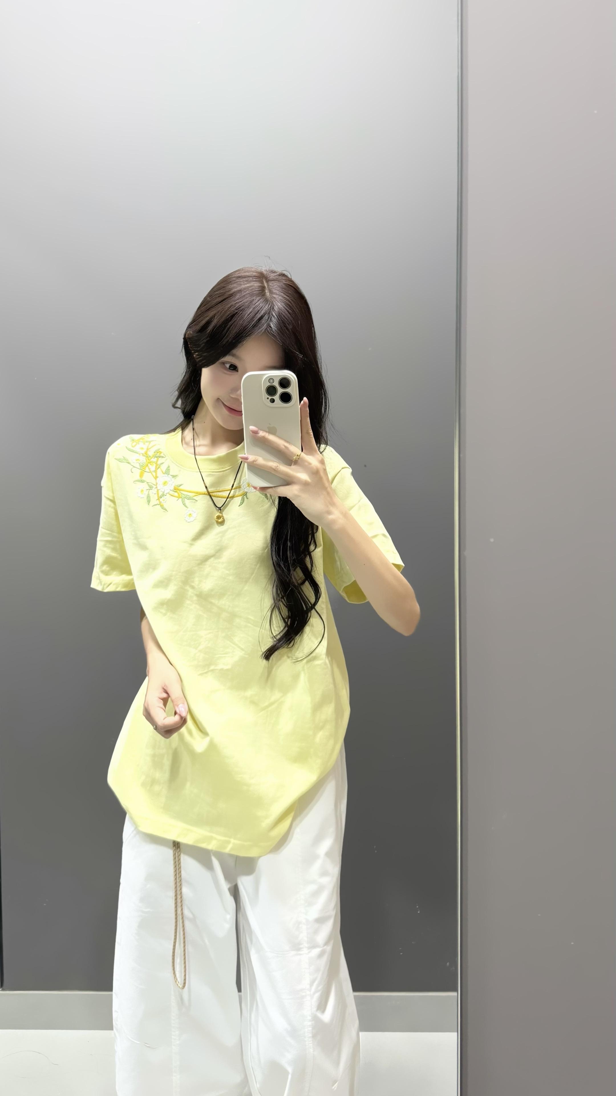 “愿你在无数个选择中走向自己”夏季短袖穿搭