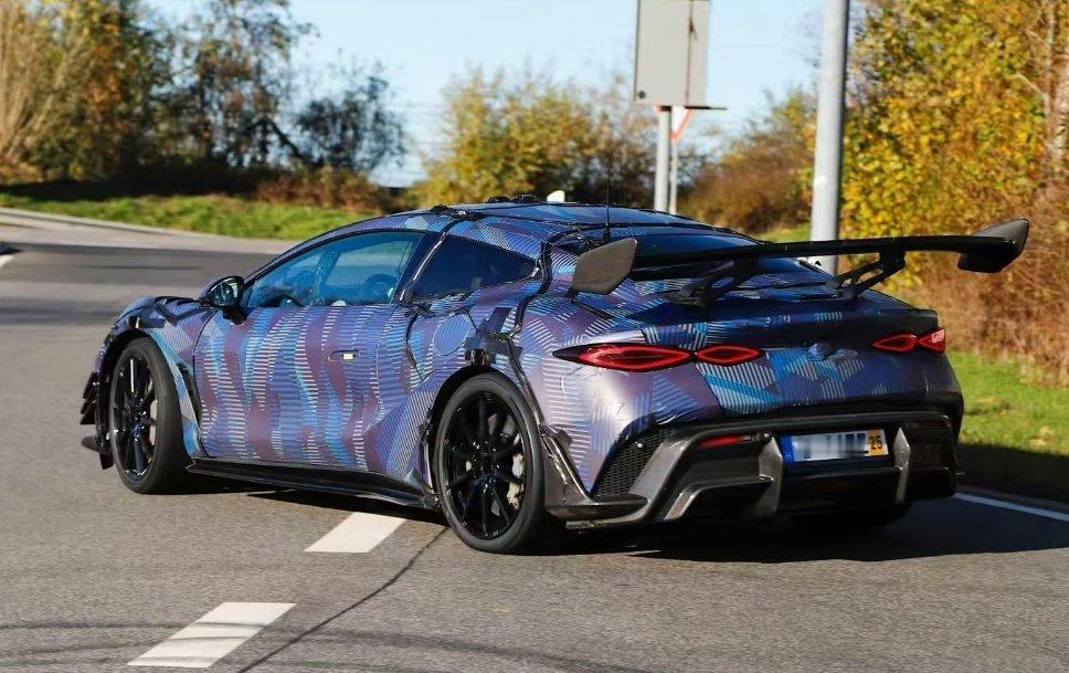 伪装都盖不住这车的颜值啊！腾势这车真特么帅！！比亚迪腾势z大v聊车