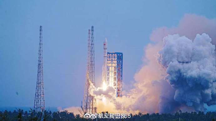 【长征十二号运载火箭成功发射】8月4日18时21分，在海南商业航天发射场，长征十