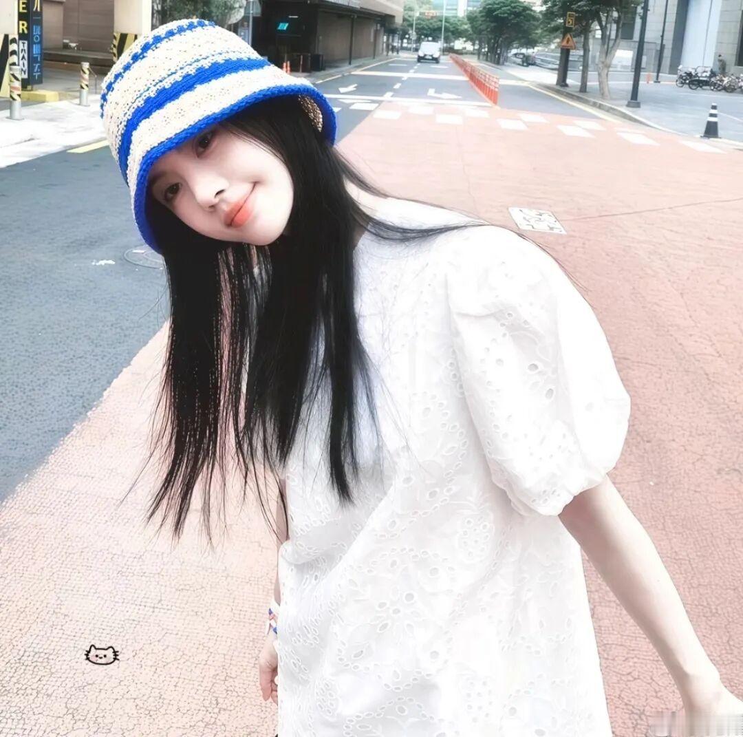 𝙒𝙚𝘾𝙝𝙖𝙩｜鞠婧祎头像 背景图 