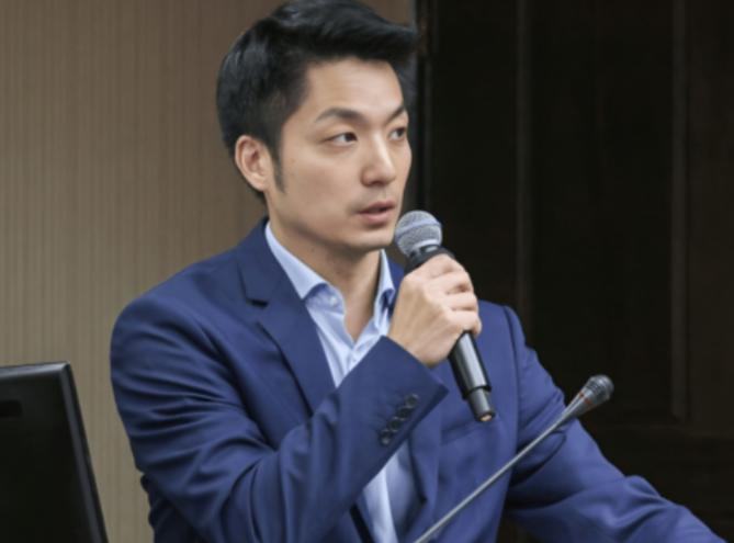 台北市市长蒋万安曾宣称，如果大陆继续在台海进行军机绕台和军演的话，他就要停掉双城