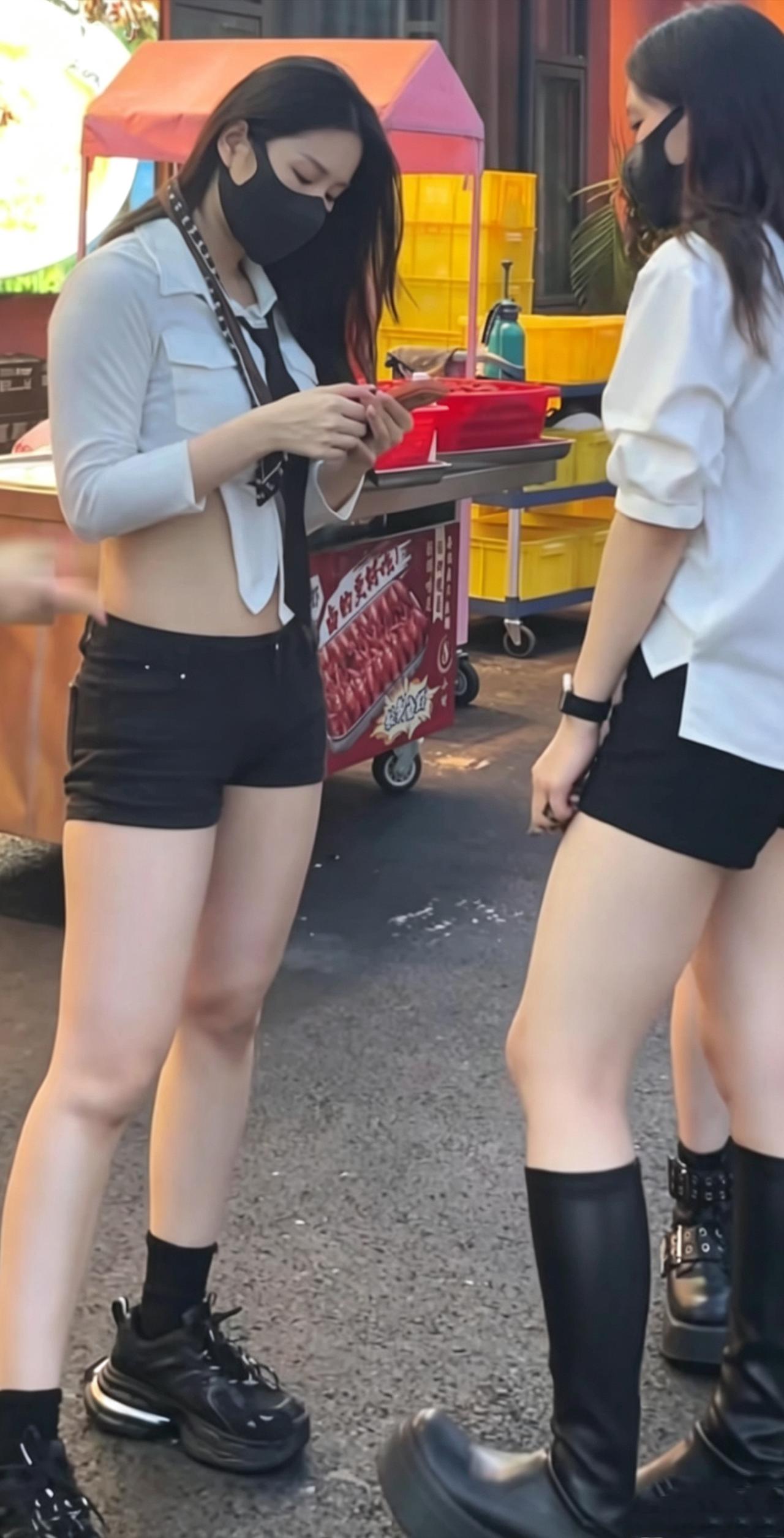 我除了是百分百的颜控，同时还是腿控。