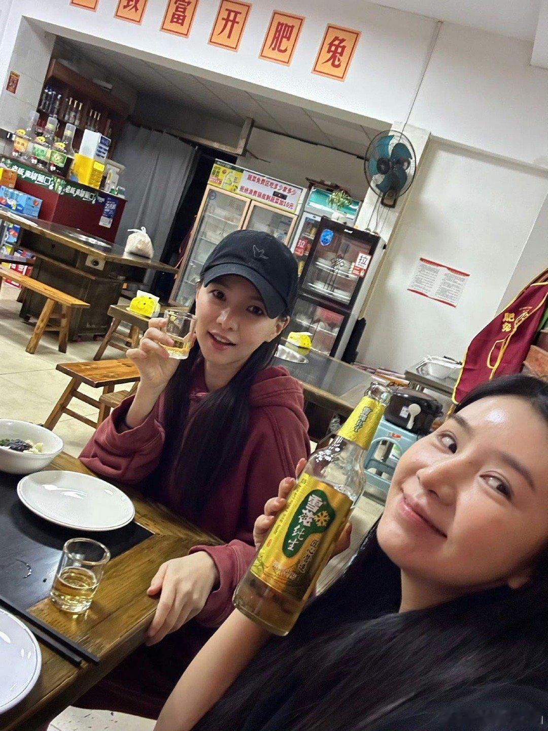 曹璐[超话]  曹璐带韩国爱豆游成都vlog “希望通过自己的小小努力，让更多外
