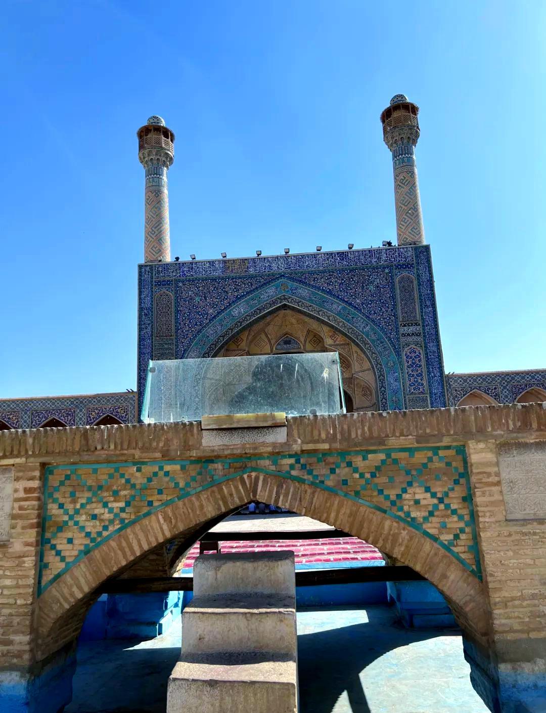 不管你喜不喜欢伊朗，以下几点是事实而非观点1.他们没有主动攻击美以，发起这场战争