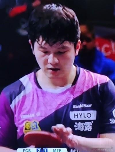 太意外了！樊振东两个0：3先后输给勒布伦兄弟。
欧洲乒乓球俱乐部冠军联赛决塞，由
