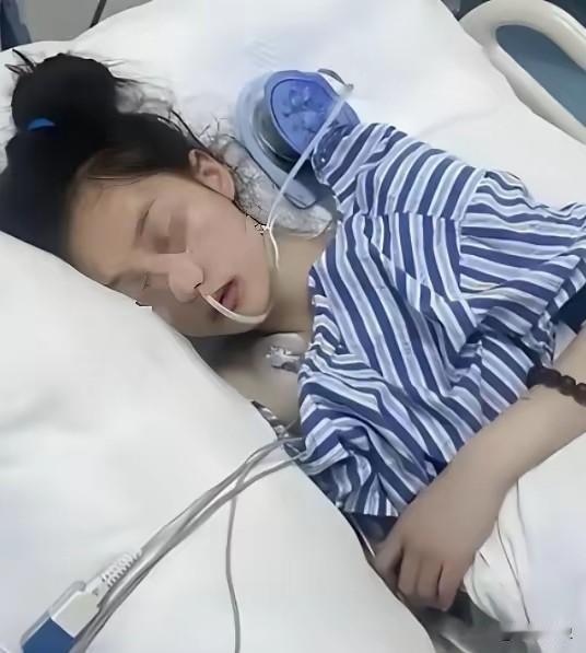 情侣亲密动作过猛，女子腹腔积血1300毫升！这种急症真的别大意
 
“用力过猛！