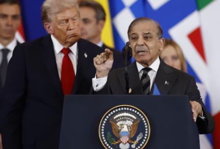 巴基斯坦的天彻底塌了！谁也没想到，那个曾经被视为国家守护神的铁腕人物，竟然在一夜