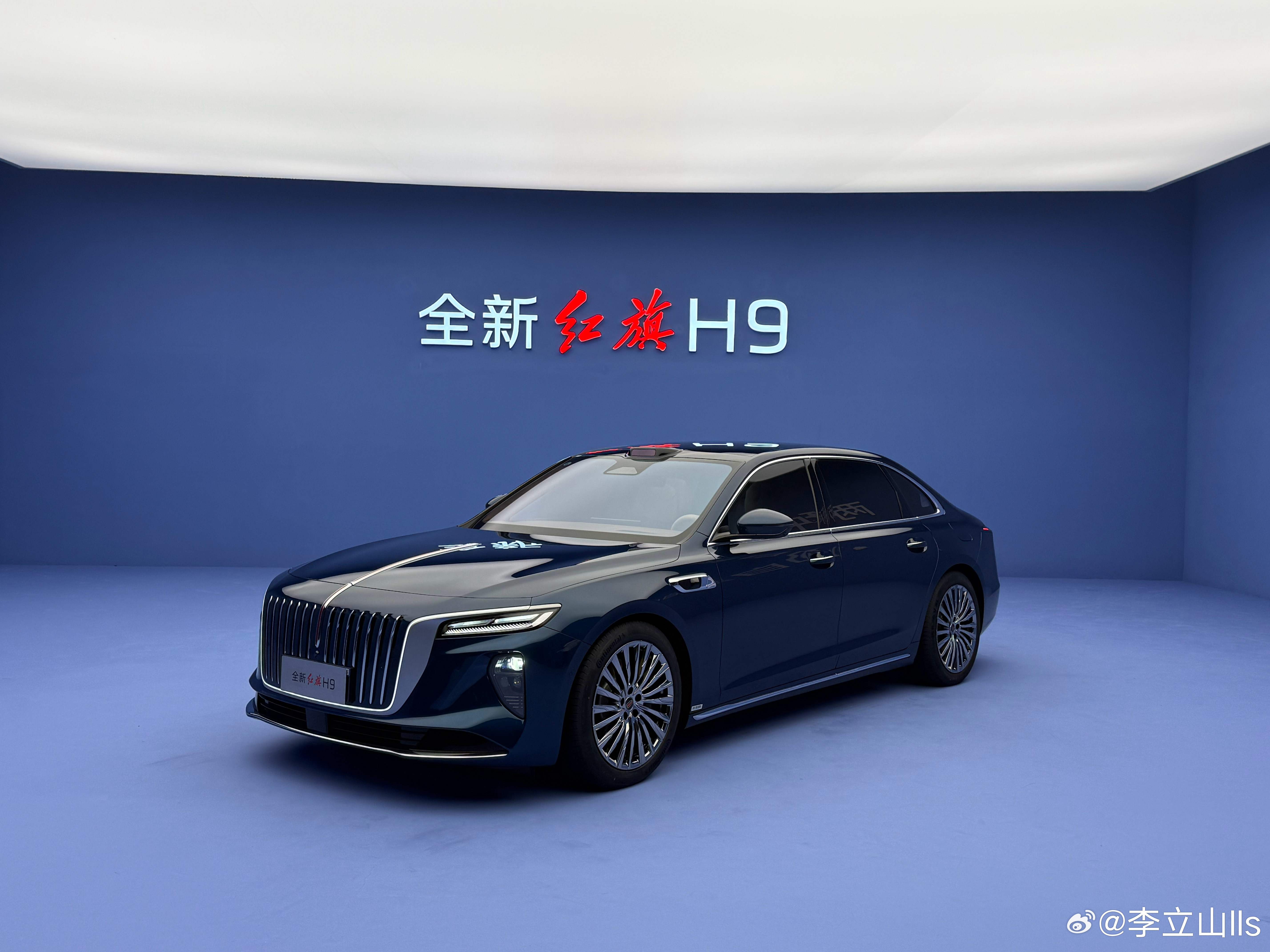 四个字形容，一身政气！ ​​​