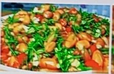 中老年人想要增强免疫力，不妨试试这四种自带“天然青霉素”的菜。
首推大蒜，别看它