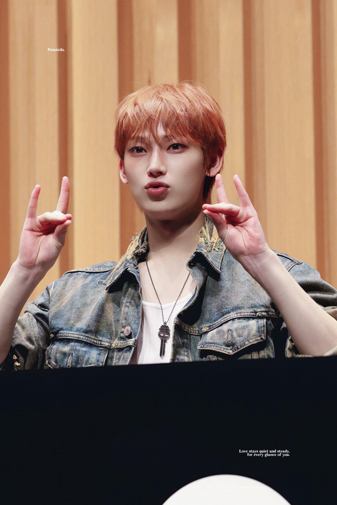 狐狸Pose🦊cr.potatovo_624 ​​​