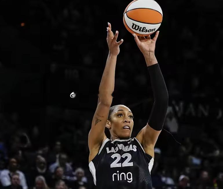 WNBA总裁杯小组赛，维加斯王牌在客场以66-96的比分惨败达拉斯飞翼。王牌核心