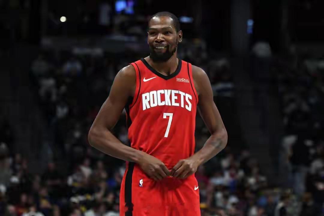 致敬伟大！杜兰特达成生涯3万分5000板5000助里程碑 历史第6人！杜兰特30