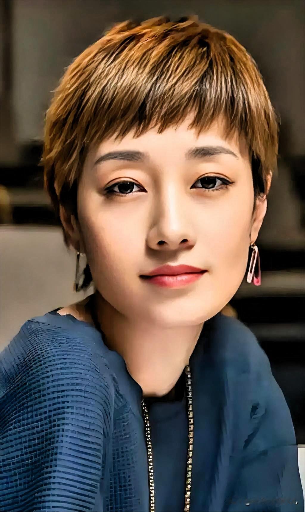 现在马伊琍应该开心得拍大腿了，
原因很简单，

马伊琍在王家卫执导的《繁花》中戏